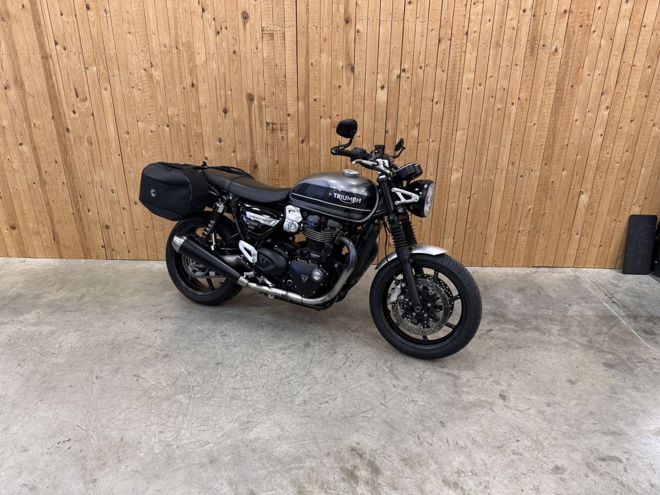 TRIUMPH SPEED TWIN 1200 4