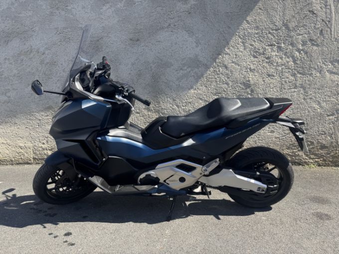 HONDA FORZA 750 4