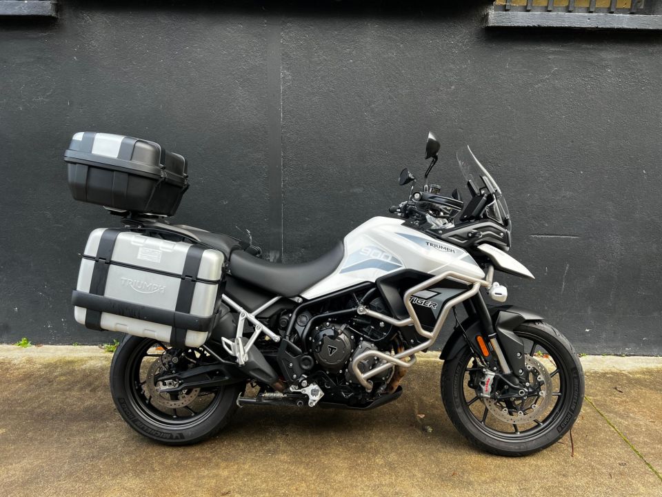 TRIUMPH Tiger 900 GT PRO 4