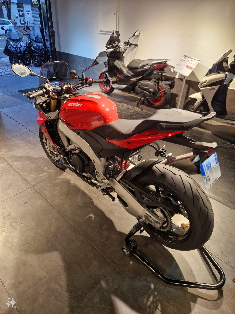 APRILIA TUONO 1100 V4 4