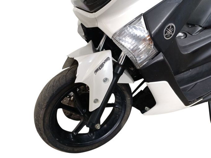 YAMAHA NMAX 125 4