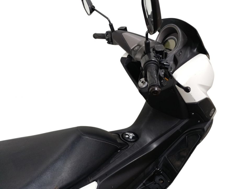 YAMAHA NMAX 125 4