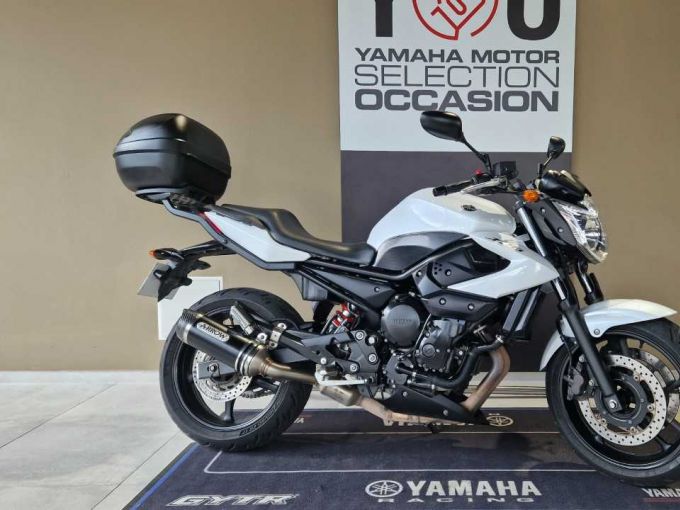 YAMAHA XJ6-N 4