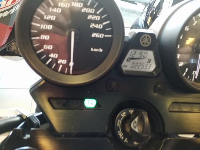 YAMAHA XJR 1300 4