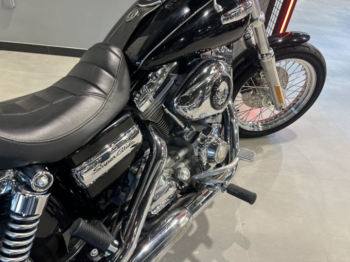 HARLEY-DAVIDSON DYNA SUPER GLIDE 1584 CUSTOM 4