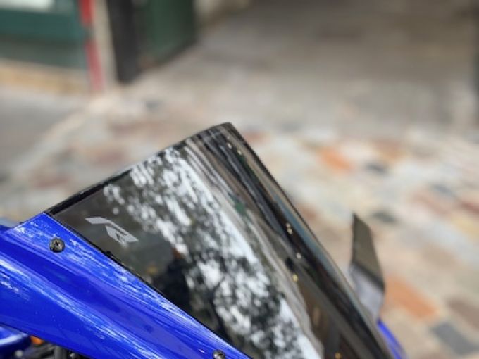 YAMAHA YZF-R7 4