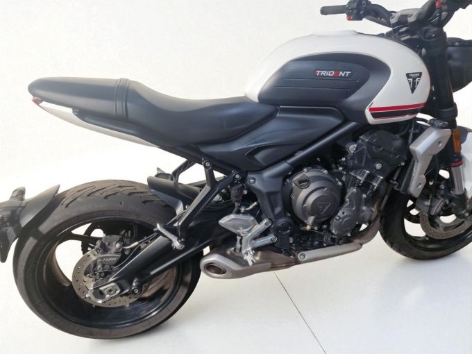 TRIUMPH TRIDENT 660 4