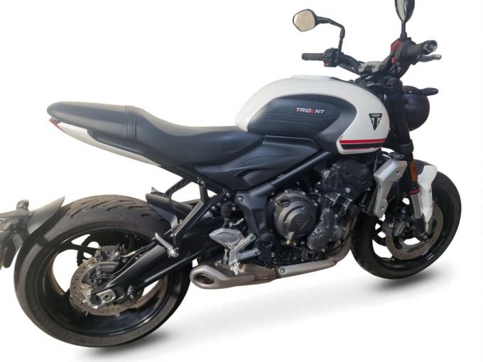 TRIUMPH TRIDENT 660 4