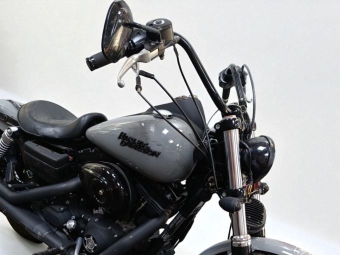 HARLEY-DAVIDSON DYNA STREET BOB 1584 4
