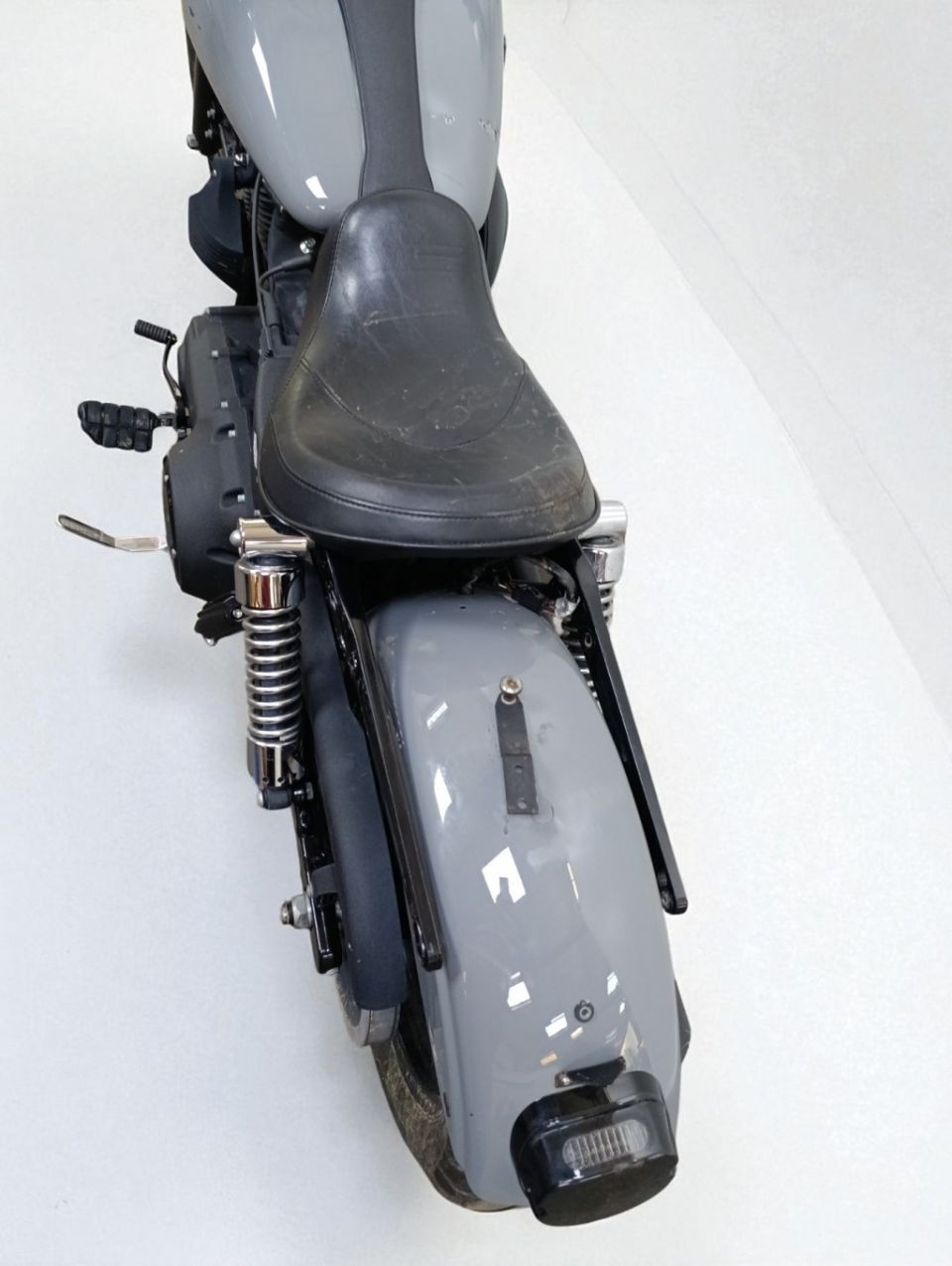 HARLEY-DAVIDSON DYNA STREET BOB 1584 4