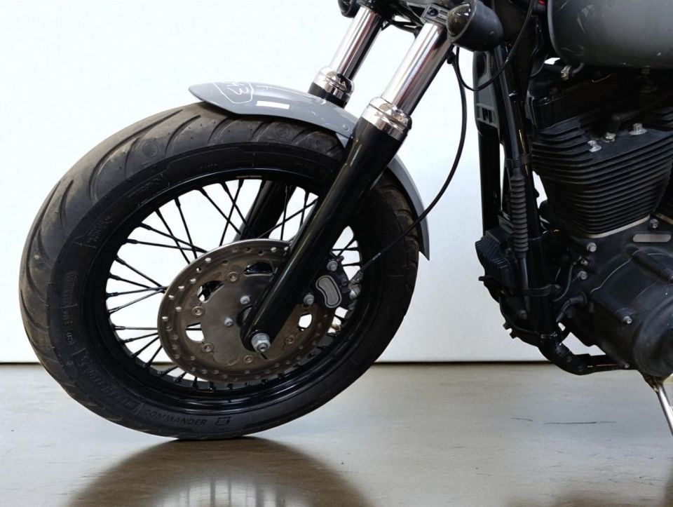 HARLEY-DAVIDSON DYNA STREET BOB 1584 4