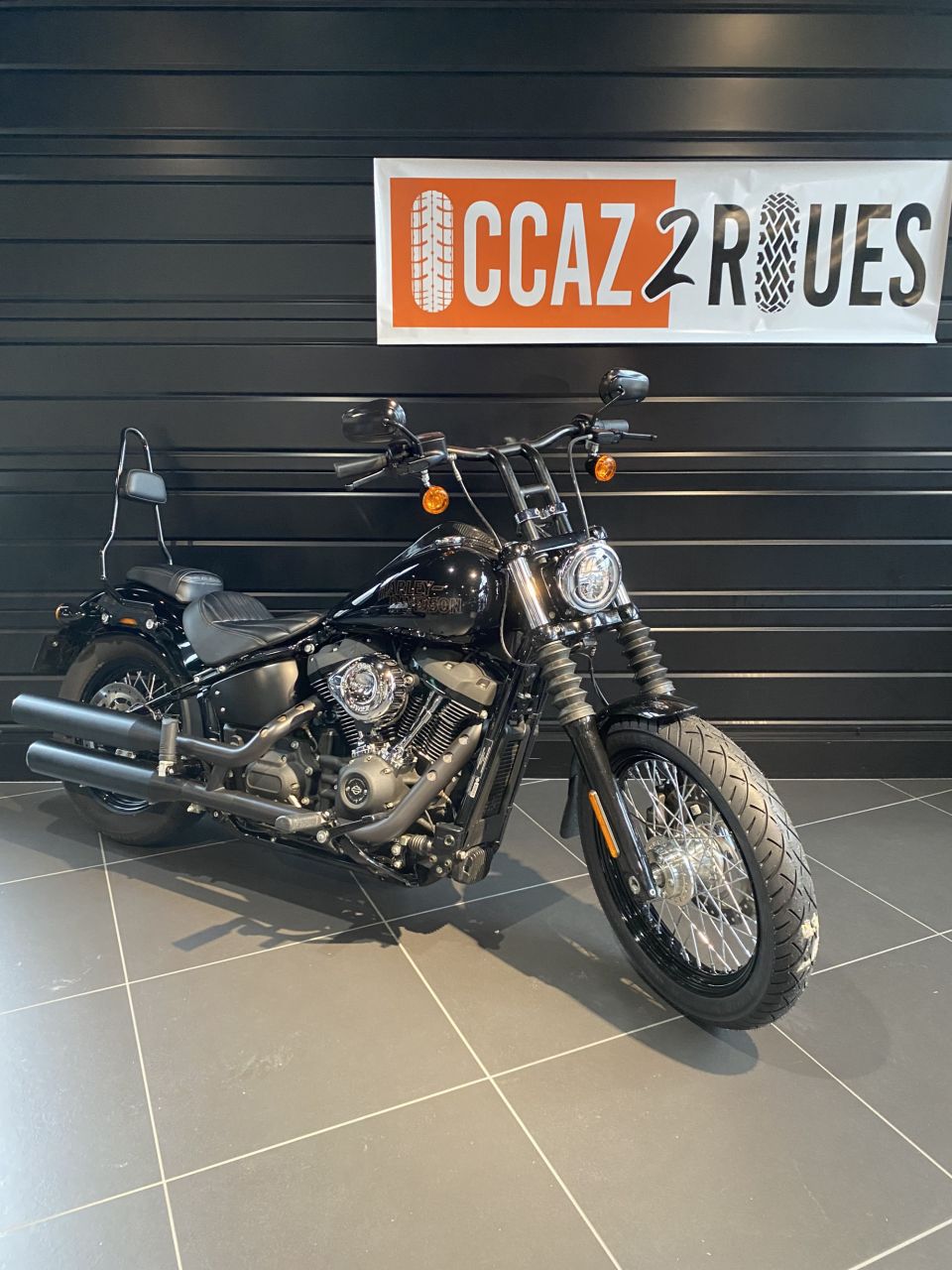 HARLEY-DAVIDSON SOFTAIL STREET BOB 1868 4