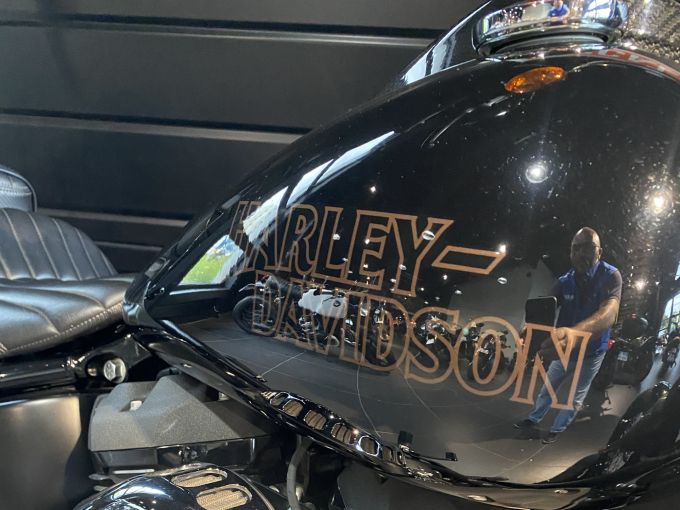 HARLEY-DAVIDSON SOFTAIL STREET BOB 1868 4