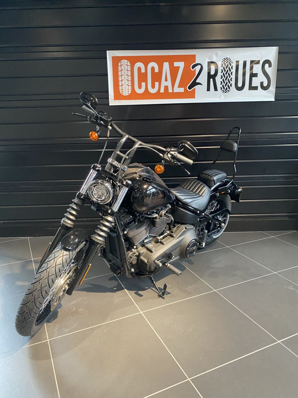 HARLEY-DAVIDSON SOFTAIL STREET BOB 1868 4