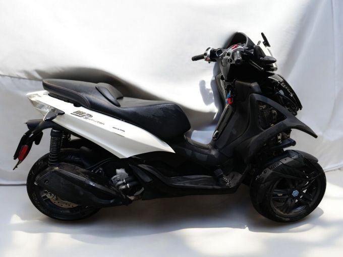 PIAGGIO MP3 300LT YOURBAN 4