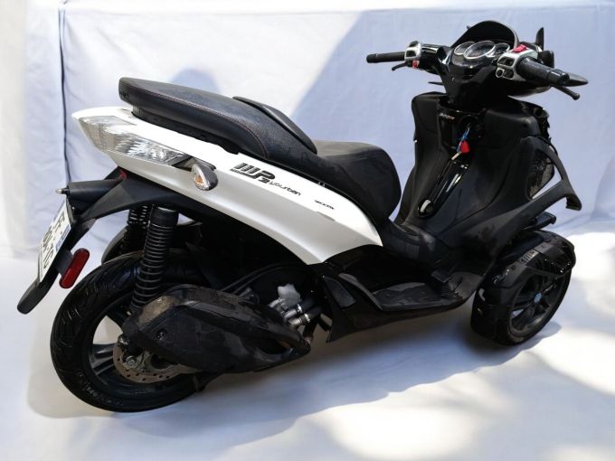 PIAGGIO MP3 300LT YOURBAN 4