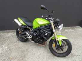 TRIUMPH STREET TRIPLE 675 - 2009