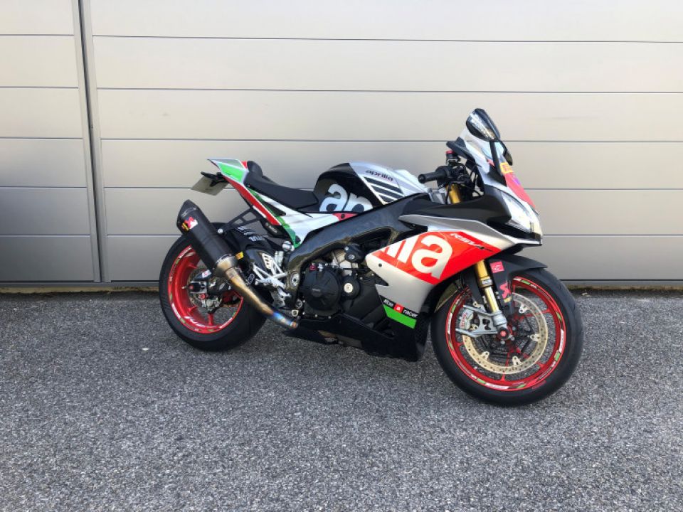 APRILIA TUONO 1100 4