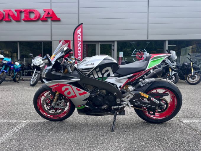 APRILIA TUONO 1100 4