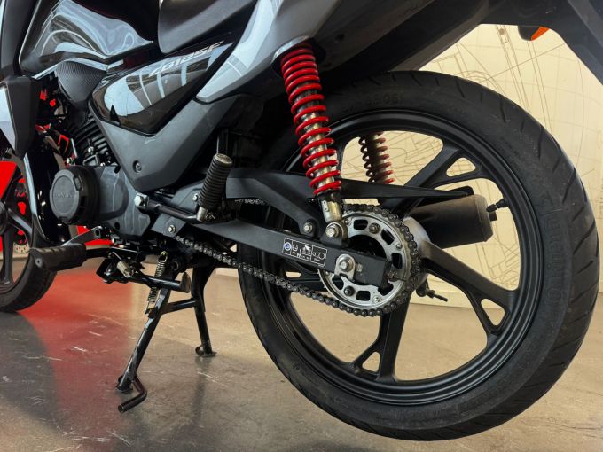 HONDA CBF 125 4