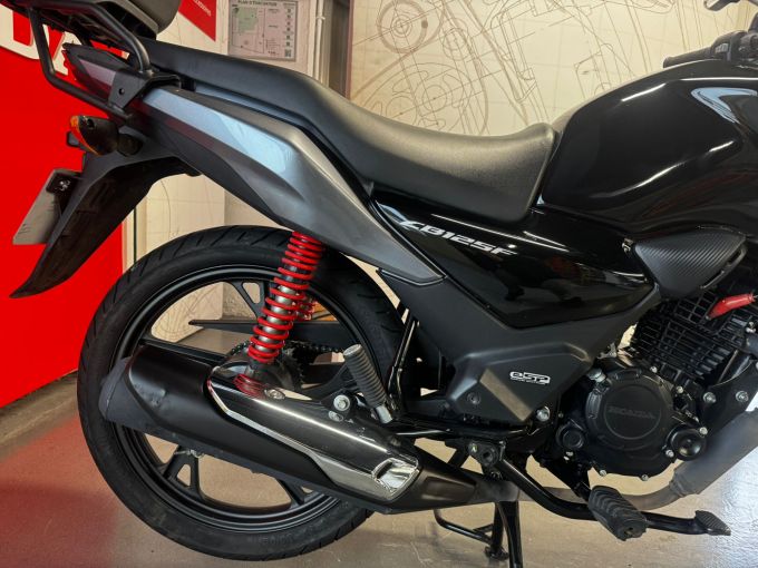 HONDA CBF 125 4