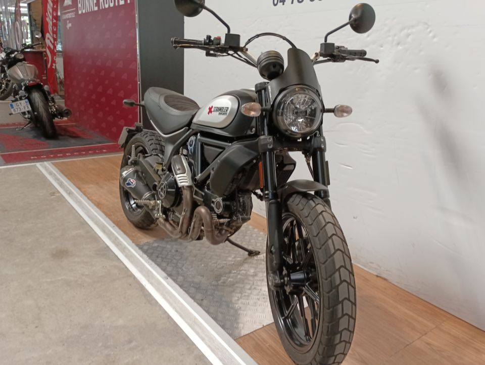 DUCATI 800 SCRAMBLER 4