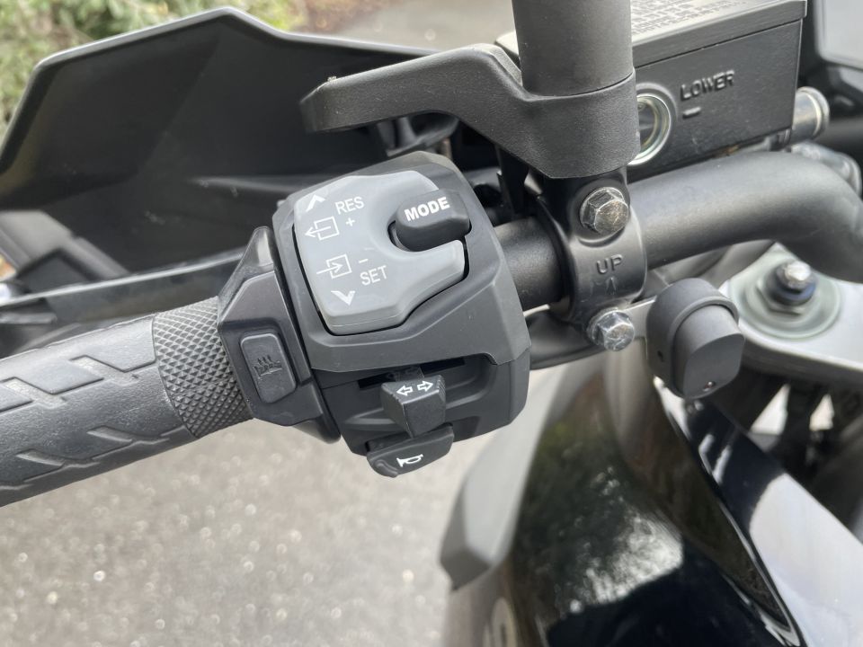 SUZUKI DL V-STROM 1050XT 4