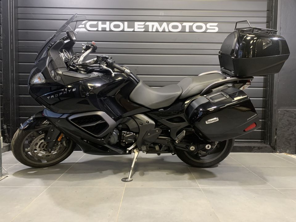 TRIUMPH TROPHY 1200 SE 4