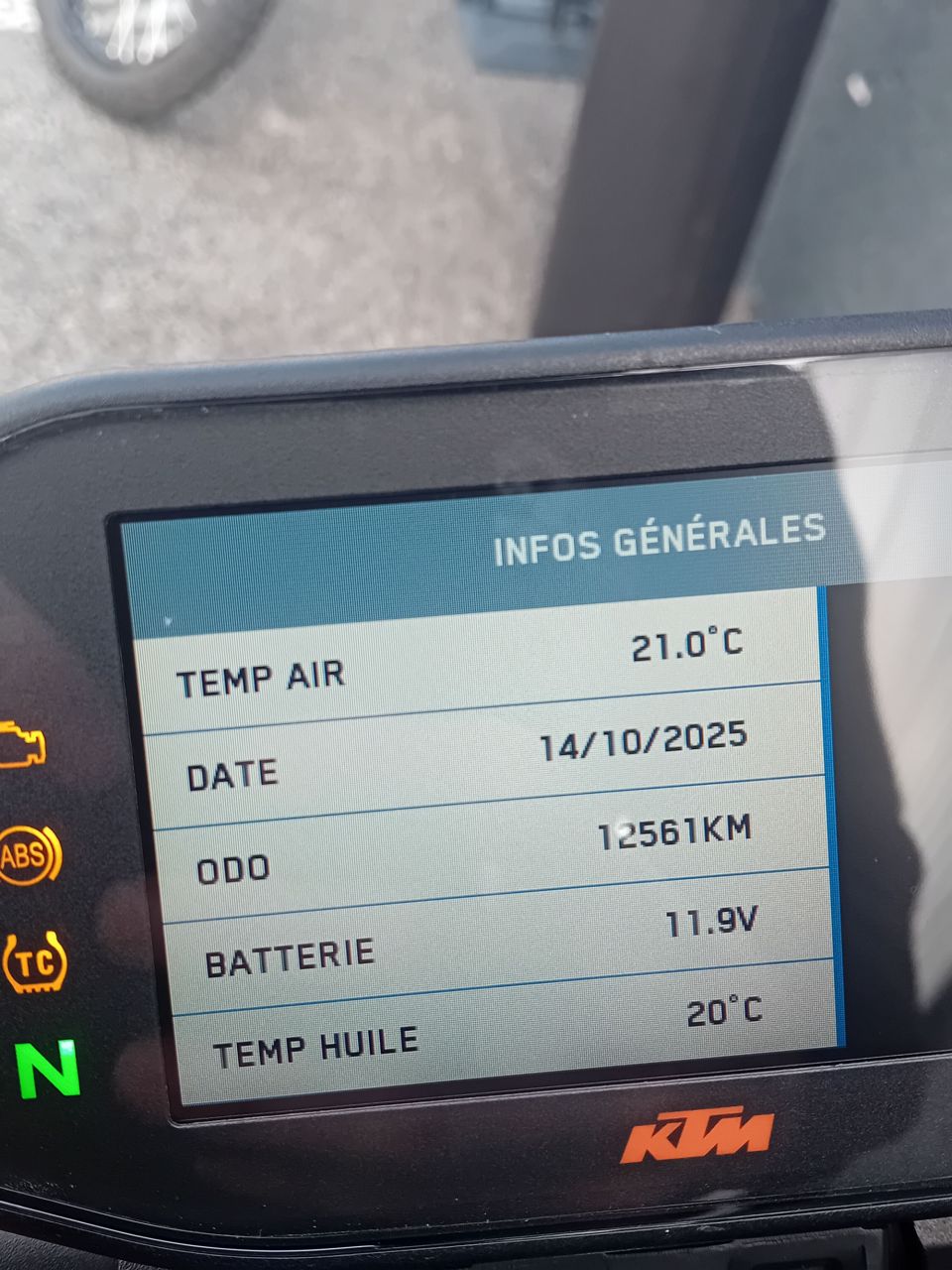 KTM 1290 SUPER DUKE R 4