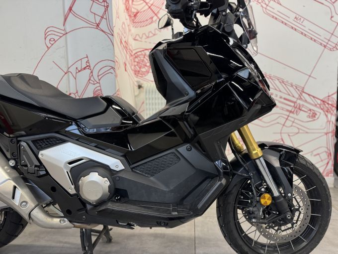 HONDA X-ADV 4