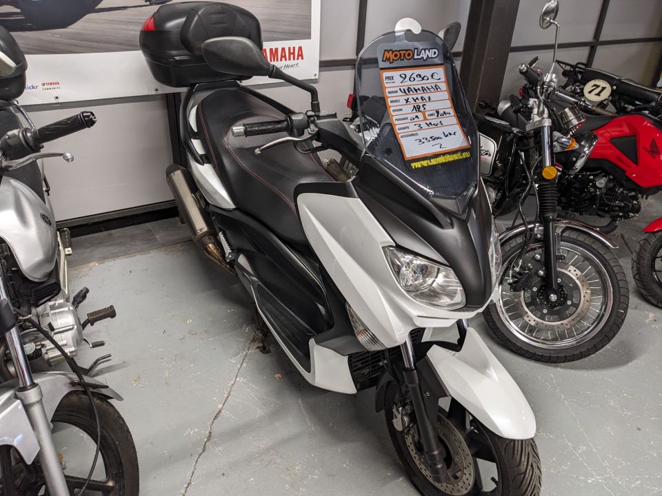 YAMAHA XMAX 125 4