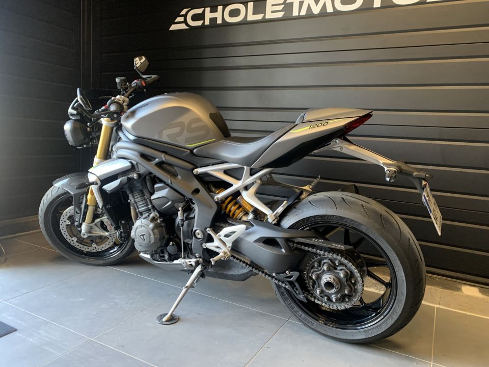 TRIUMPH SPEED TRIPLE 1200 RS 4