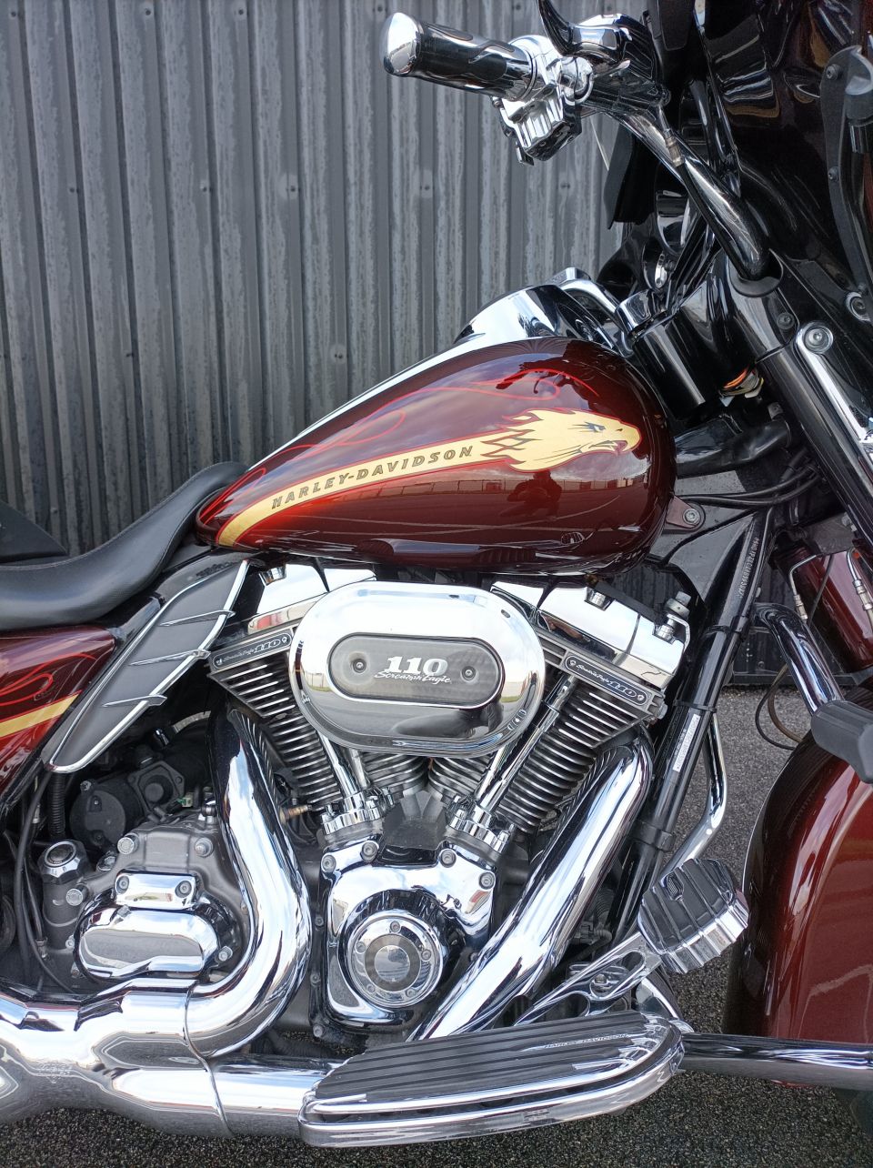 HARLEY-DAVIDSON TOURING STREET GLIDE 1800 CVO 4