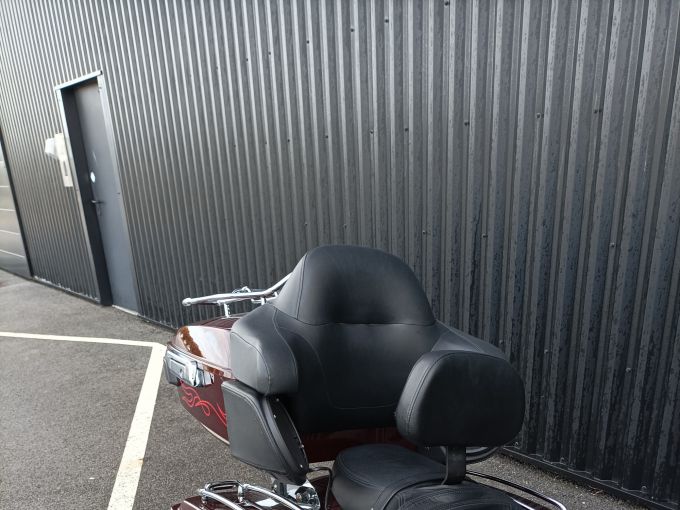 HARLEY-DAVIDSON TOURING STREET GLIDE 1800 CVO 4