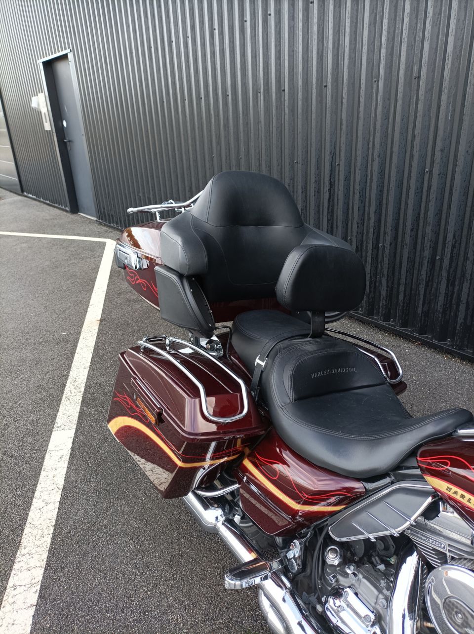 HARLEY-DAVIDSON TOURING STREET GLIDE 1800 CVO 4
