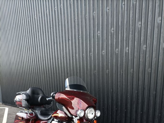 HARLEY-DAVIDSON TOURING STREET GLIDE 1800 CVO 4