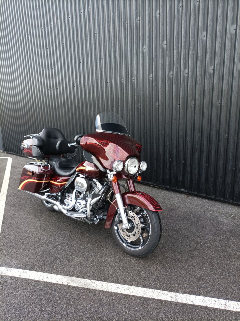 HARLEY-DAVIDSON TOURING STREET GLIDE 1800 CVO 4