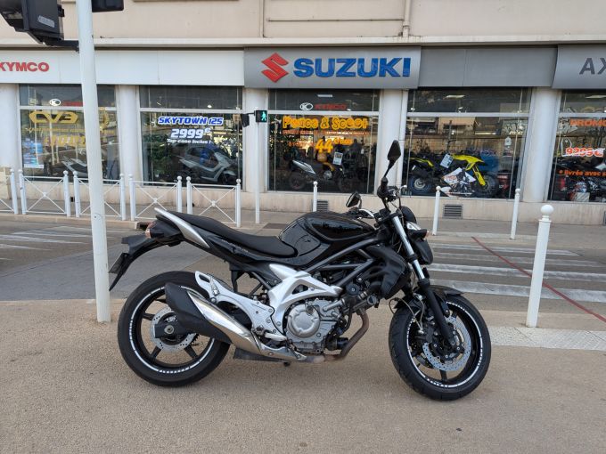 SUZUKI GLADIUS 650 4
