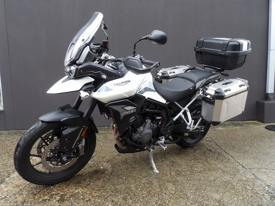 TRIUMPH Tiger 900 GT PRO 4