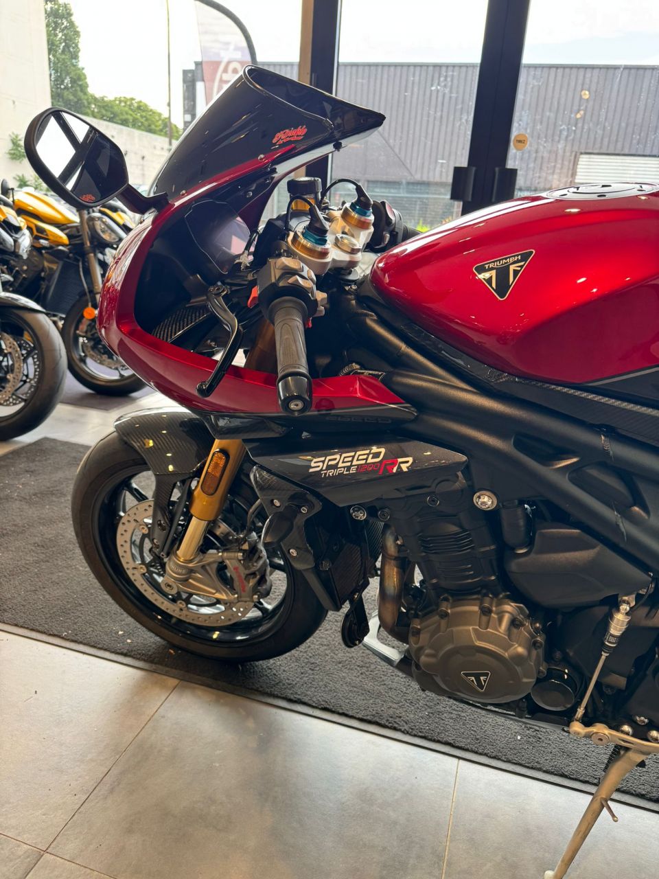 TRIUMPH SPEED TRIPLE 1200 RR 4