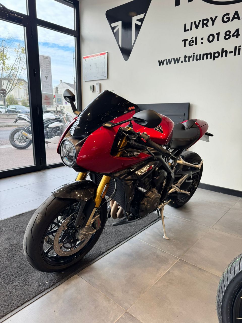 TRIUMPH SPEED TRIPLE 1200 RR 4