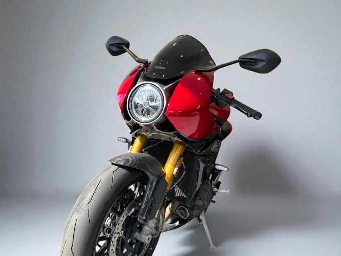 TRIUMPH SPEED TRIPLE 1200 RR 4