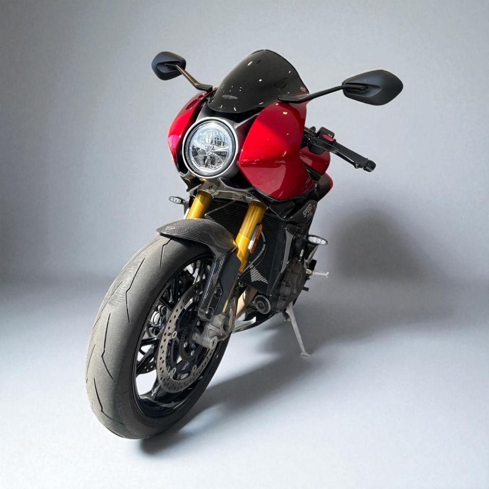 TRIUMPH SPEED TRIPLE 1200 RR 4