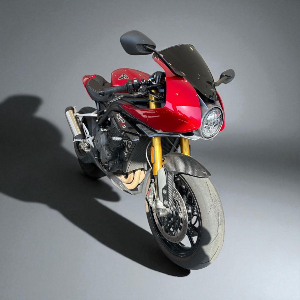 TRIUMPH SPEED TRIPLE 1200 RR 4