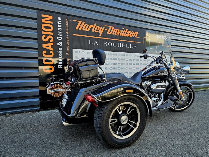 HARLEY-DAVIDSON TRIKE FREEWHEELER 1868 4