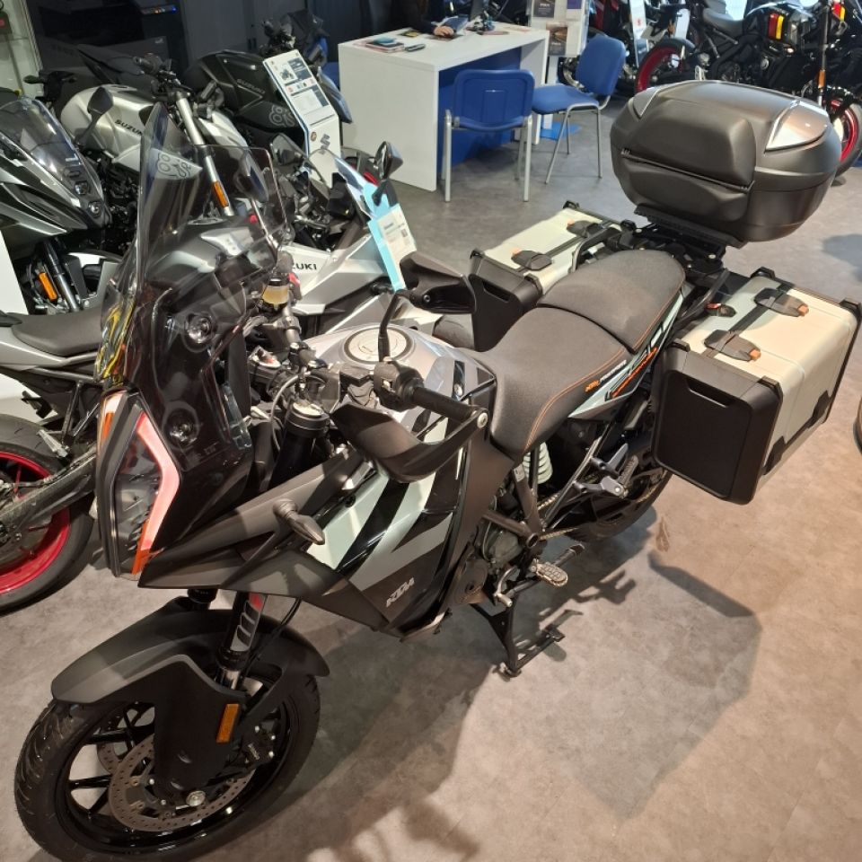KTM 1290 SUPER ADVENTURE S 4