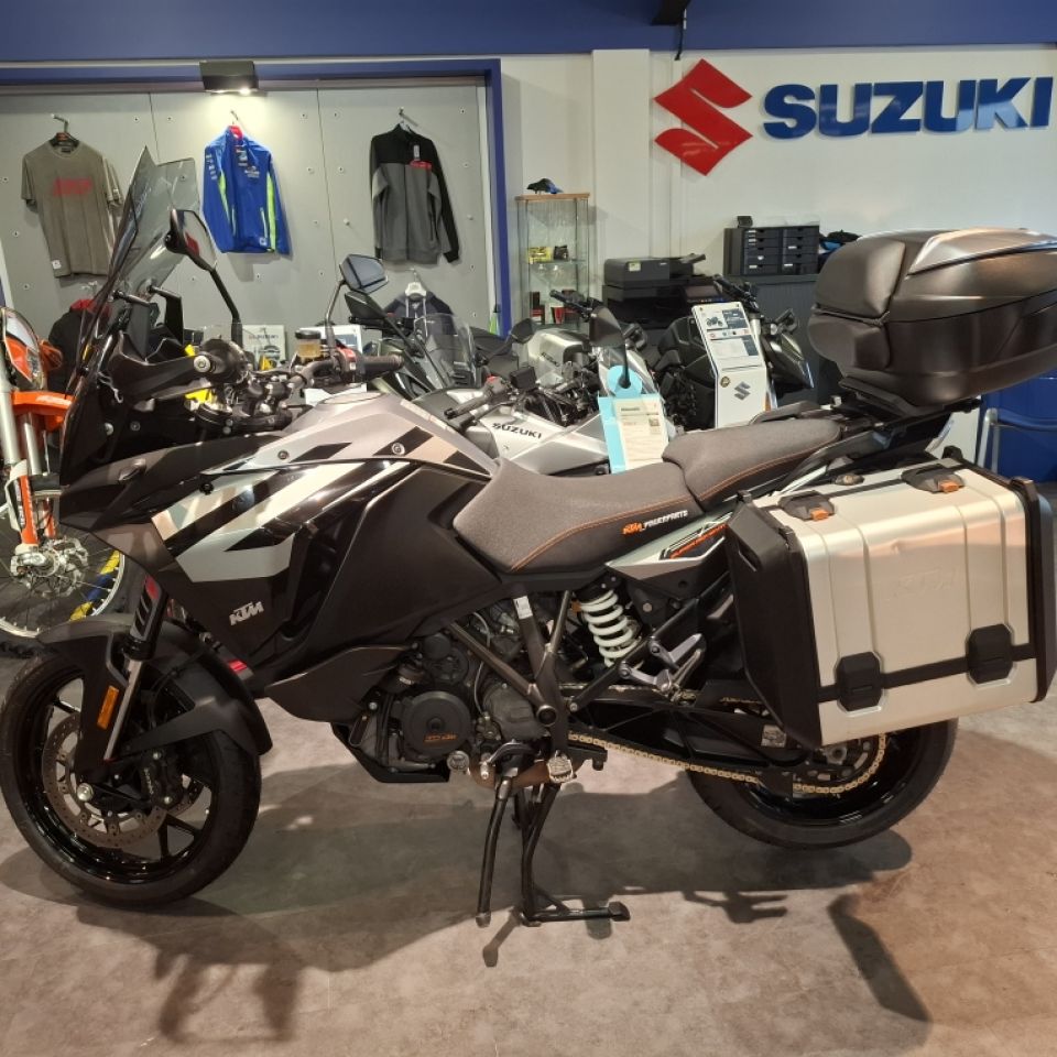KTM 1290 SUPER ADVENTURE S 4