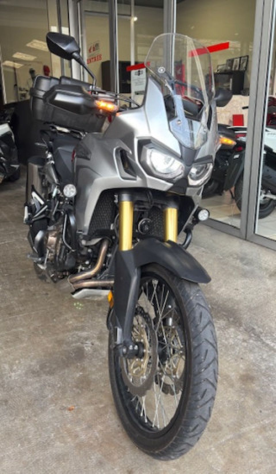 HONDA AFRICA TWIN CRF1000D DCT 4