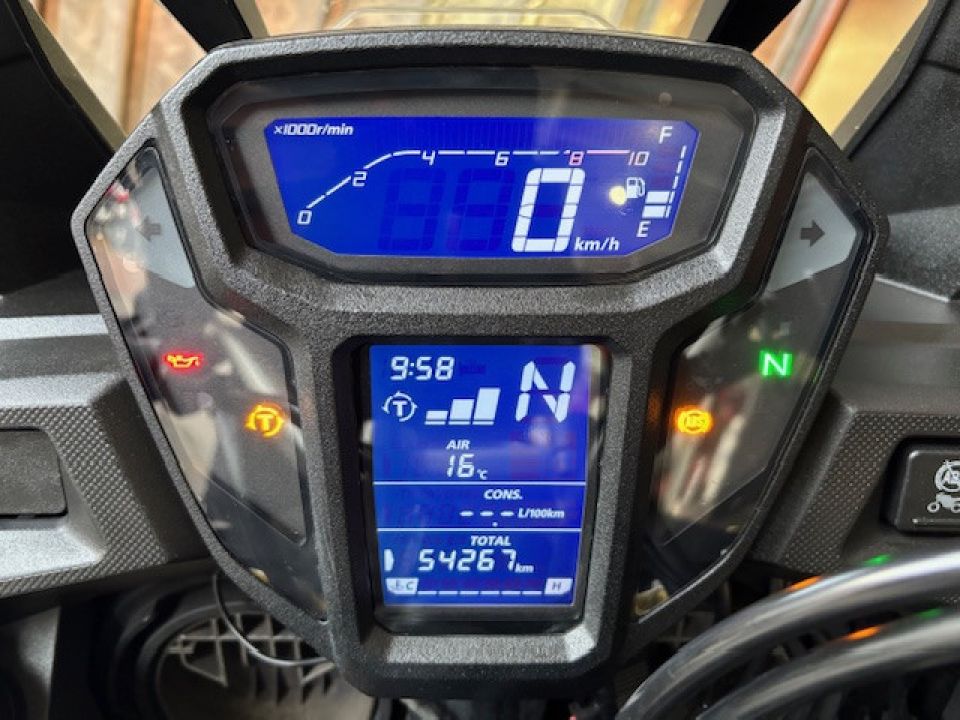 HONDA AFRICA TWIN CRF1000D DCT 4