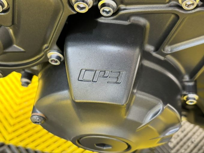 YAMAHA MT-09 4